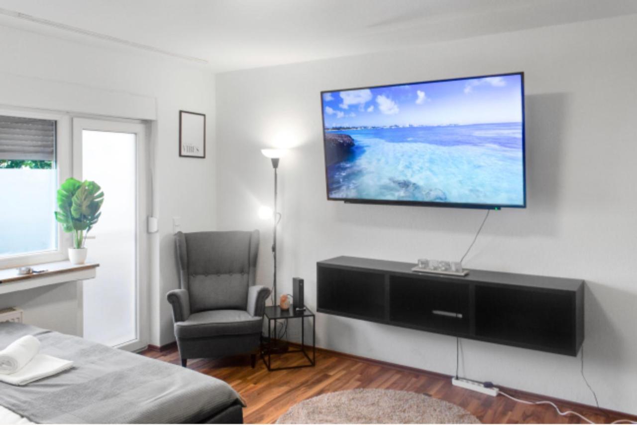 Relax Oasis With 65 Smarttv, Kitchen And Balcony Apartment Duisburg Luaran gambar
